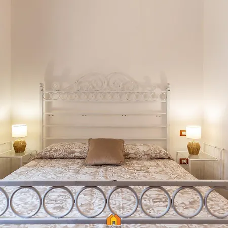 Rokkaria House Nyaraló *