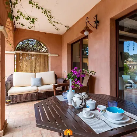 Rokkaria House